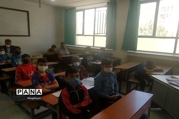 بازدید از مدارس ناحیه 5 استان اصفهان