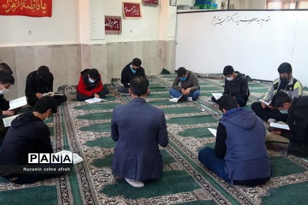 برگزاری محافل انس با قرآن در مدارس رودهن