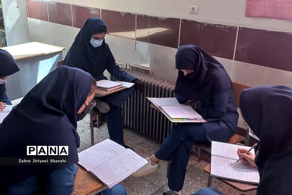 حال و هوای  سال نو در دبیرستان دخترانه حدیث کساء ناحیه یک ری