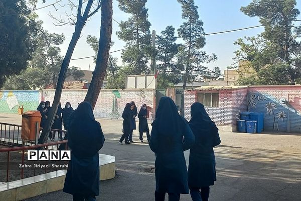 حال و هوای  سال نو در دبیرستان دخترانه حدیث کساء ناحیه یک ری