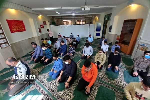 برگزاری زنگ‌ نماز در مدارس رودهن همزمان  با بازگشایی  مدارس