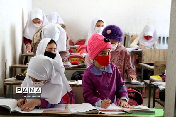 بازدید مدیرکل آموزش و پرورش آذربایجان غربی از مدارس