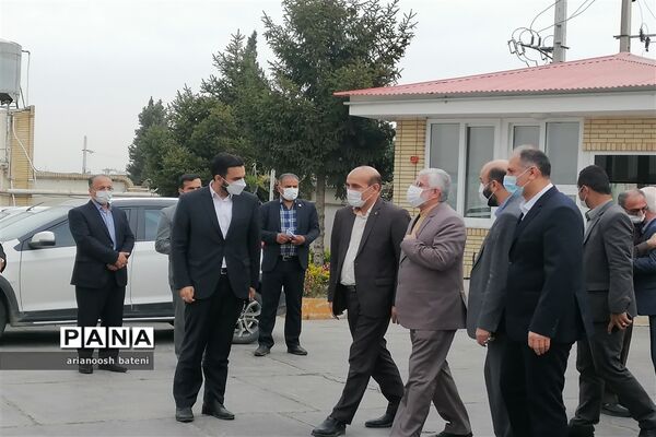 بازدید استاندار گلستان از نمایشگاه محصولات تولیدی هنرستان‌های استان