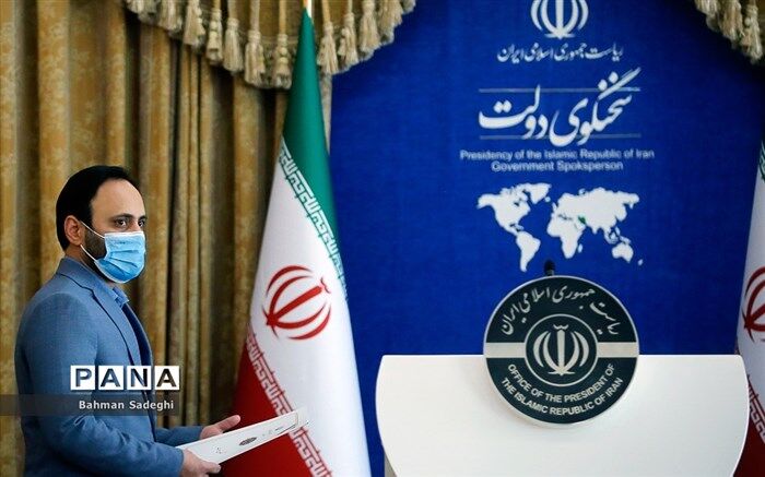 واکنش سخنگوی دولت به درخواست بخشش امانوئل مکرون