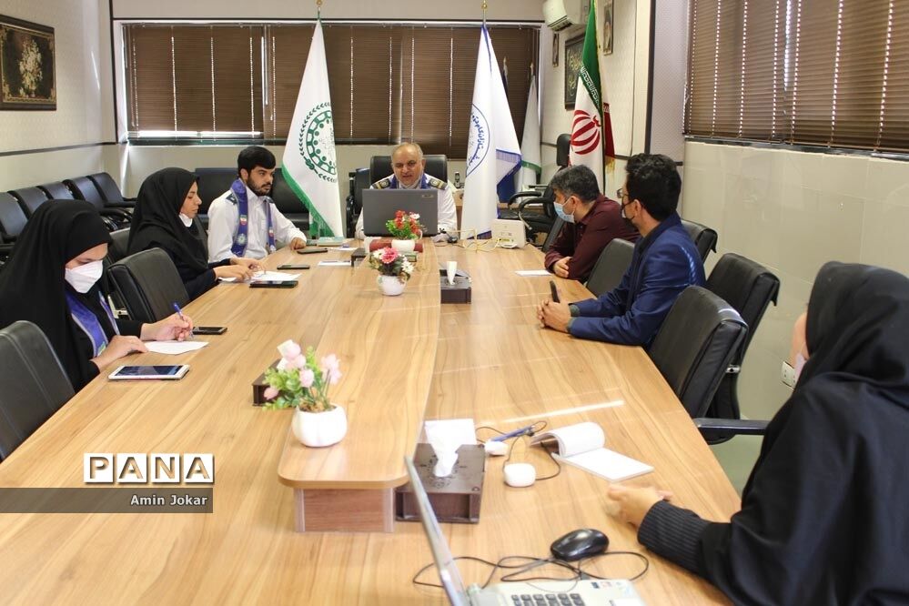 جلسه ویدئو کنفرانس مسئولان سازمان دانش‌آموزی استان فارس