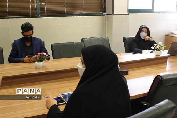 جلسه ویدئو کنفرانس مسئولان سازمان دانش‌آموزی استان فارس
