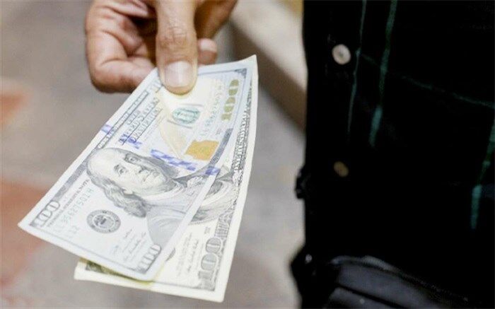 اعلام نرخ دلار آزاد و بانکی در بازار امروز
