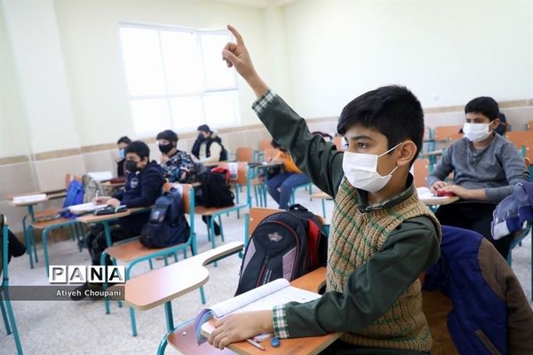 برگزاری فعالیت‌های متنوع همزمان با بازگشایی مدارس در دبیرستان شاهد محسنین منطقه ۱۴