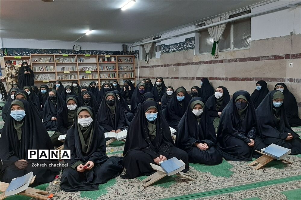 برگزاری محفل انس با قرآن کریم در منطقه ۱۱
