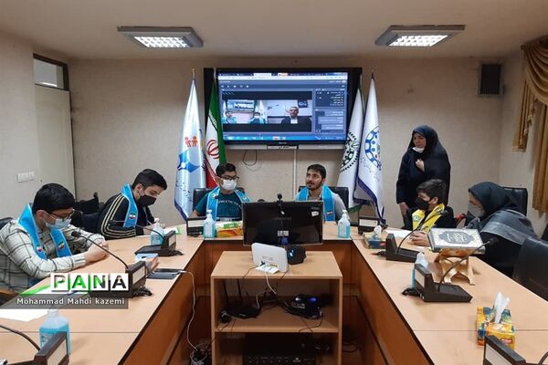 اولین مناظره دانش‌آموزان مدارس استثنایی با دانش‌آموزان منطقه ۱۳