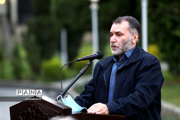 دیدار جمعی از هنرمندان و پیشکسوتان عرصه‌های مختلف هنری با رئیس جمهوری