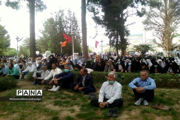برپایی نماز باران در کاشمر