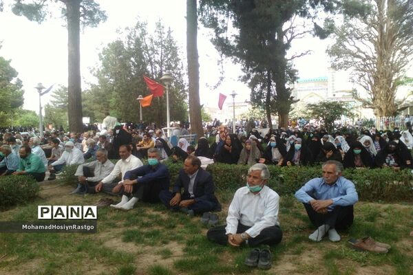 برپایی نماز باران در کاشمر