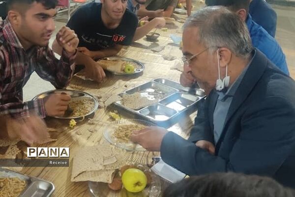 حضور سر زده مدیرکل آموزش و پرورش استان فارس از هنرستان شبانه‌روزی شهید مطهری آب باریک شیراز