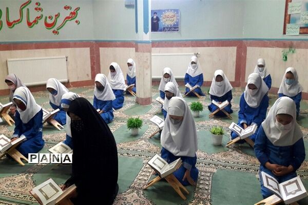 محفل انس با قرآن در مدارس جوادآباد