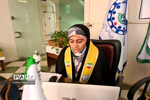 مناظره دانش‌آموزی با موضوع نقش آموزش مجازی در فعالیت‌های آموزشی و پرورشی مدارس