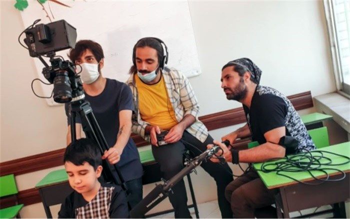 «حاصل» به فرانسه می‌رود