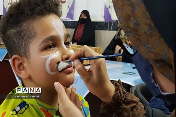 ضیافت شهدایی در روستاهای کم‌برخوردار