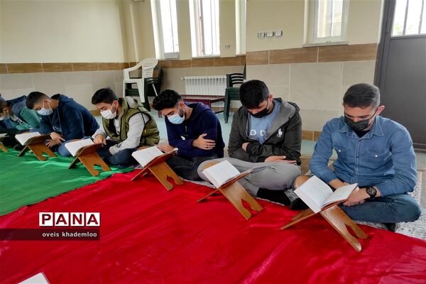 محفل انس با قرآن در دبیرستان شهید باهنر گلوگاه