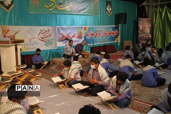 محفل انس با قرآن در دبیرستان شاهد امام جواد(ع) بهبهان