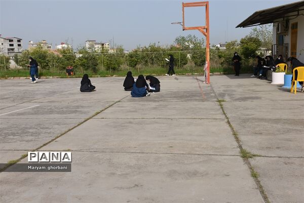 اجرای طرح مطالعه صبحگاهی در دبیرستان سمیه بهنمیر