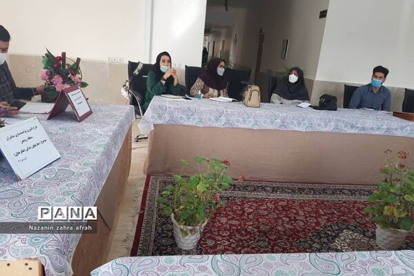 برگزاری جلسه هم‌اندیشی مشاوران و مدیران هنرستان‌ها در رودهن