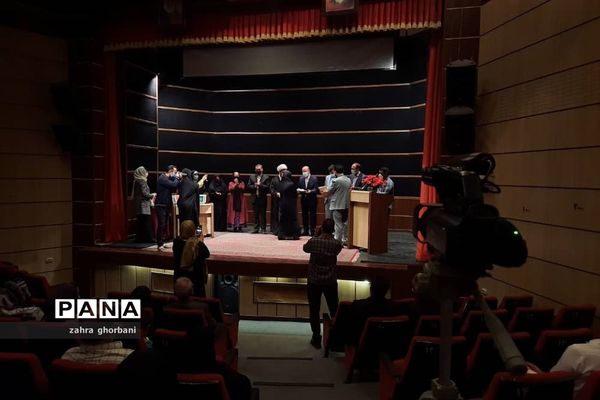 نمایشگاه گروهی خط نقاشی «به‌ نام تو..» در شهرستان دماوند