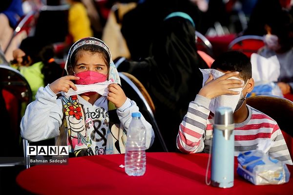 ضیافت افطاری با کودکان شهر