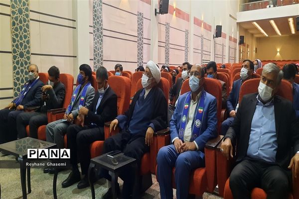 نخستین جلسه حضوری مجلس دانش‌آموزی ناحیه یک شیراز