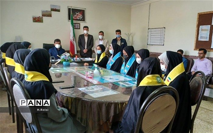 نشست  نمایندگان یازهمین دوره مجلس دانش‌آموزی با رئیس آموزش و پرورش اردل