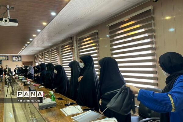 افتتاحیه دومین دوره مجلس دانش‌آموزی ناحیه یک زاهدان