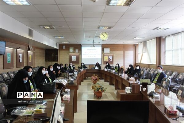 کارگاه توانمندسازی مربیان سازمان دانش‌آموزی ناحیه ۲ استان قزوین
