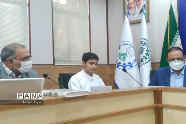 جلسه افتتاحیه  یازدهمین دوره مجلس دانش‌آموزی دختران استان قم