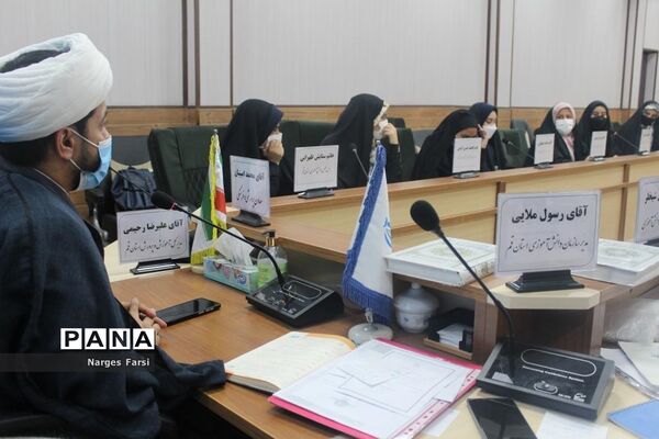 جلسه افتتاحیه  یازدهمین دوره مجلس دانش‌آموزی دختران استان قم