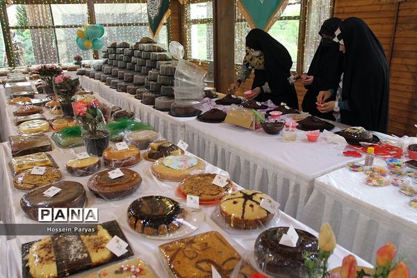 سومین جشنواره «کیک پزون نذری» در بوستان آب و آتش