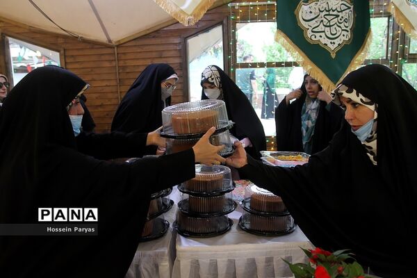 سومین جشنواره «کیک پزون نذری» در بوستان آب و آتش