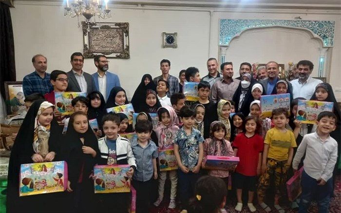 دومین دورهمی قرآنی و شاد دانش آموزان در منزل شهید معماریان/عکس