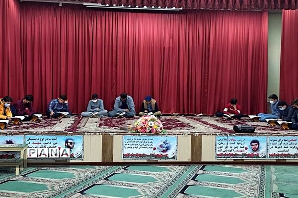 محفل انس با قرآن در دبیرستان شباهنگ ناحیه 2