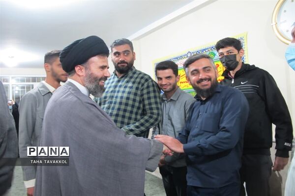 ضیافت افطاری و نشست صمیمی جمعی از اصحاب رسانه با امام جمعه شهرستان پردیس
