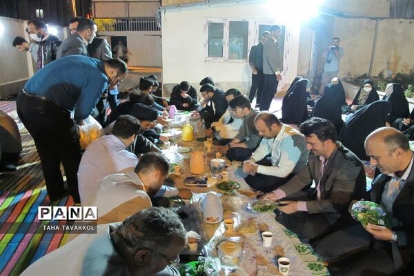 ضیافت افطاری و نشست صمیمی جمعی از اصحاب رسانه با امام جمعه شهرستان پردیس