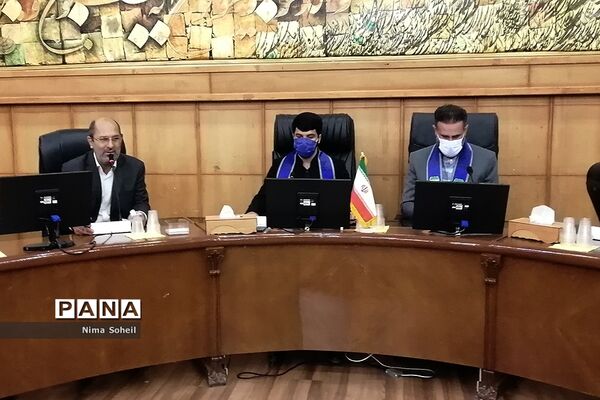 دیدار مدیرکل آموزش و پرورش فارس با جمعی از دانش‌آموزان پیشتاز