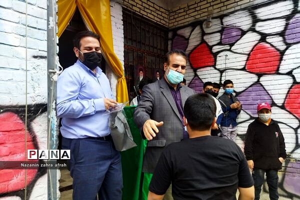 تقدیر از دانش‌آموزان دبستان فهمیده رودهن در روز میلاد امام حسن (ع)