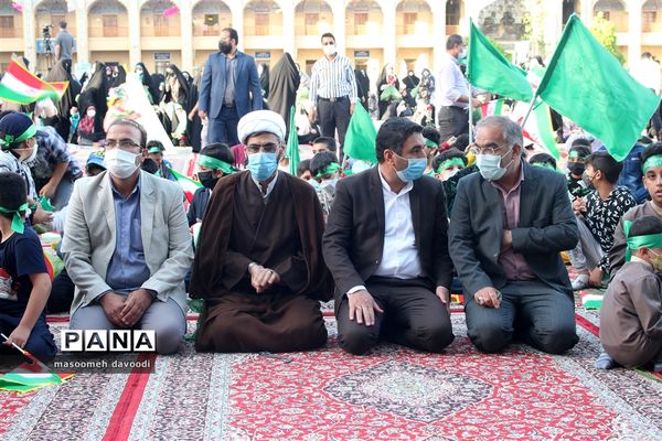 اجتماع بزرگ روزه اولی‌ها و روزه کله‌‍ گنجشکی‌های استان فارس