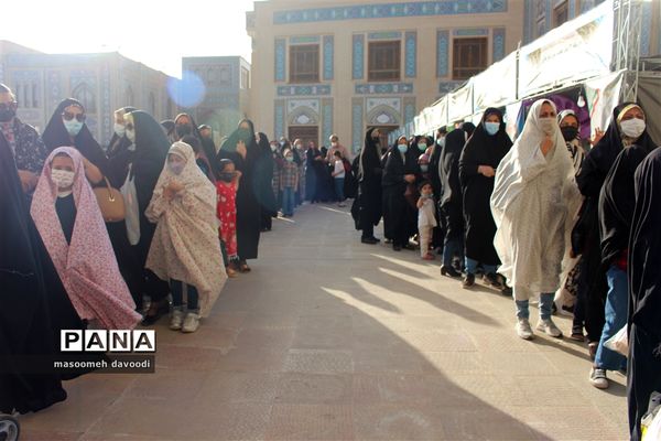 اجتماع بزرگ روزه اولی‌ها و روزه کله‌‍ گنجشکی‌های استان فارس