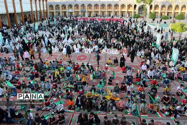 اجتماع بزرگ روزه اولی‌ها و روزه کله‌‍ گنجشکی‌های استان فارس