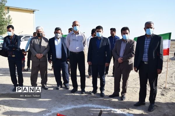 افتتاح و کلنگ‌زنی  4 پروژه  زمین‌مصنوعی مینی‌فوتبال در روستای کره‌بنده  استان بوشهر