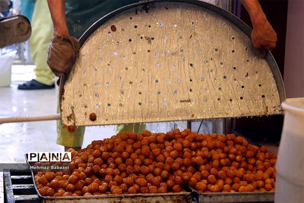 پخت زولبیا و بامیه در ایام ماه رمضان