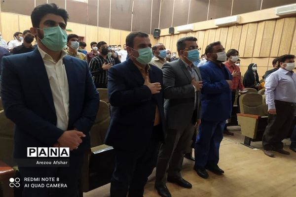 تقدیر از دانش‌آموزان برگزیده مسابقات فرهنگی، قرآن، عترت و نماز در بندرامام خمینی (ره)