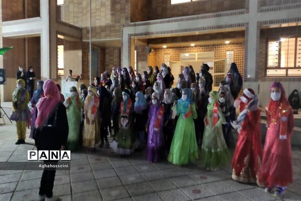 برپایی سفره افطار در موکب‌های افطاری و محفل انس با قرآن مدارس ناحیه 4 شیراز