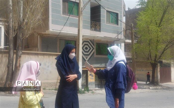 آموزش حضوری و توان‌افزایی علمی به صورت ملموس